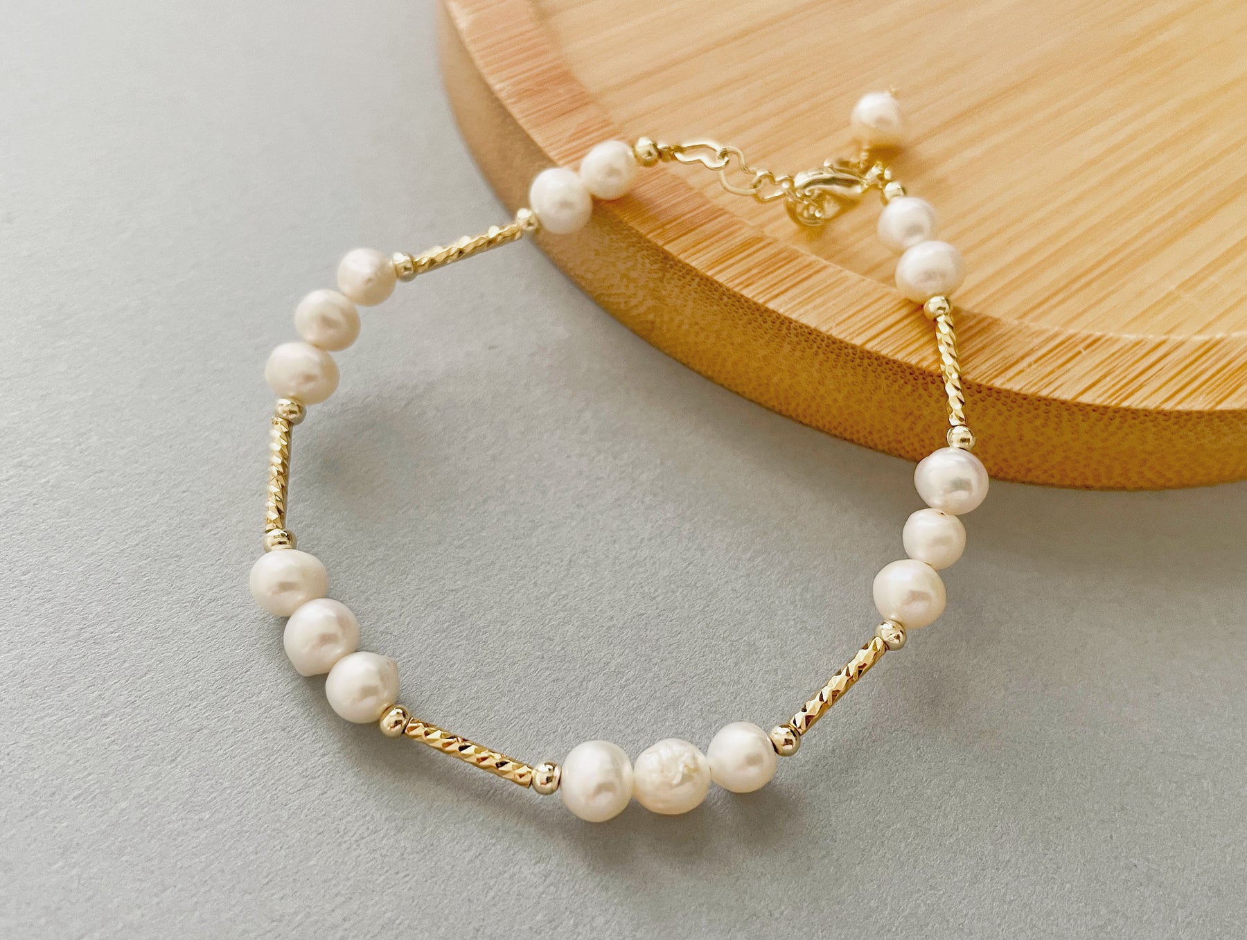 Gold Weave Pearl Bracelet