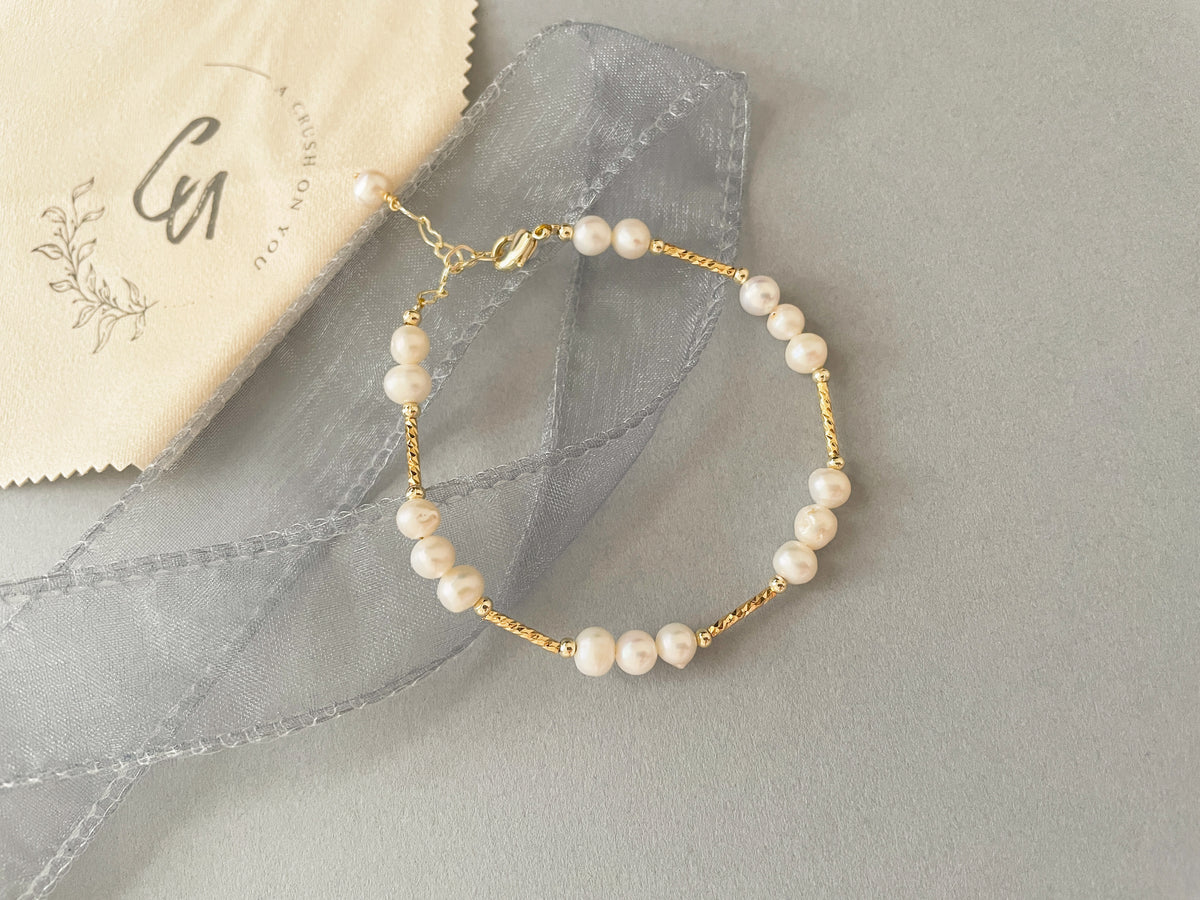 Gold  Weave Pearl Bracelet
