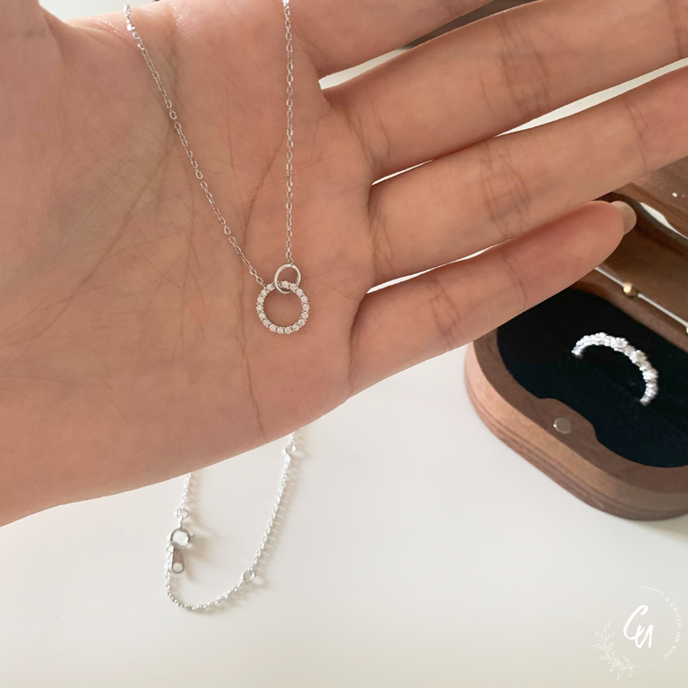 Interlocking Rings Necklace