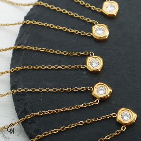 Irregular-shape Zirconia Necklace