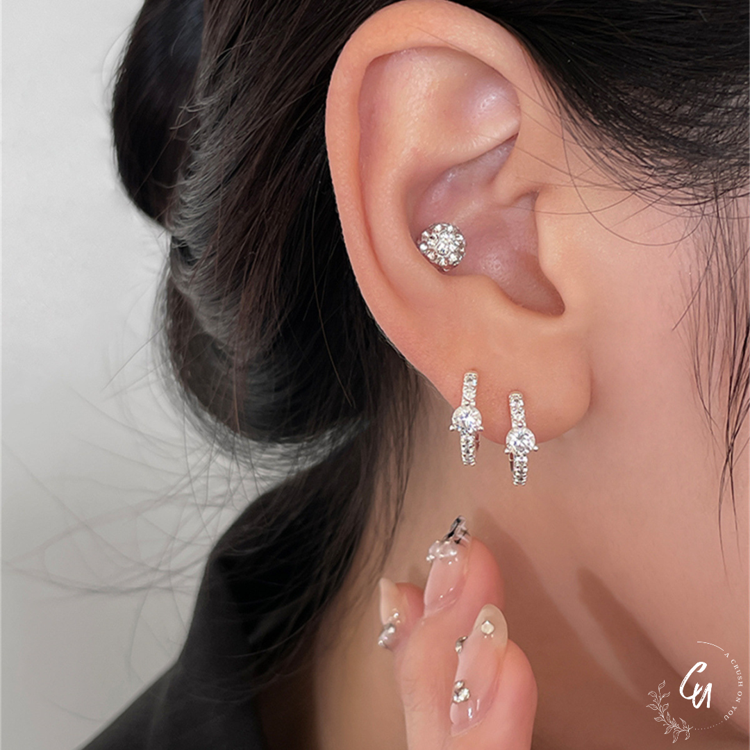 [7/26 (Fri) - NEW] Line Zircon Hoop Pierce