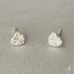 【6/10(月)〜再入荷】Mini Heart Pierce