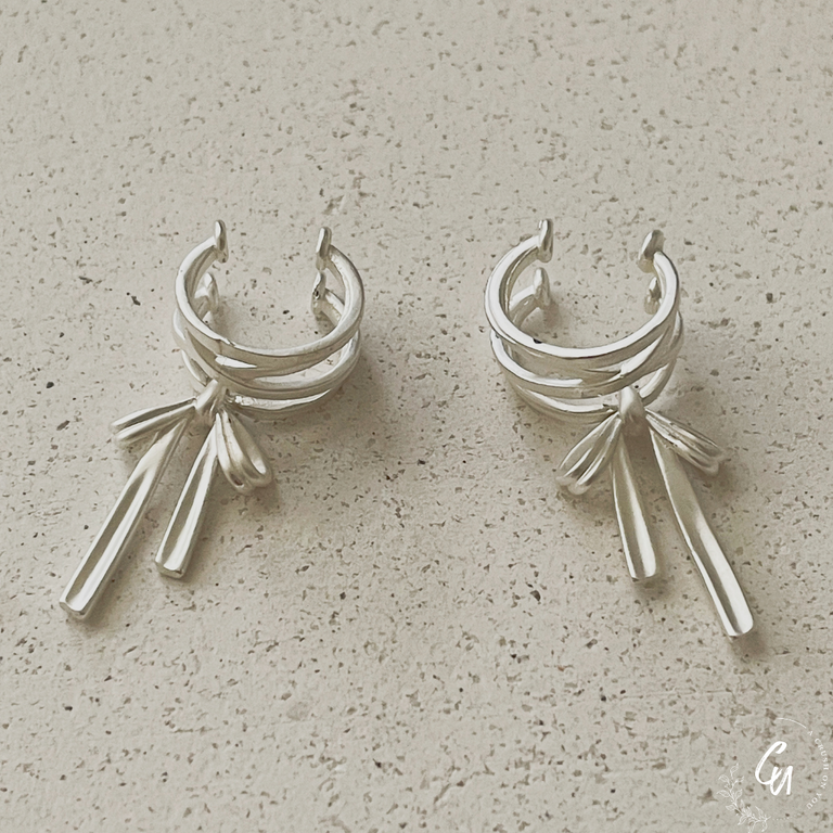 【4/28(月)〜再入荷】Ribbon Earcuff