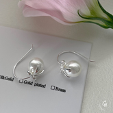 Ribbon Pearl Hook Pierce