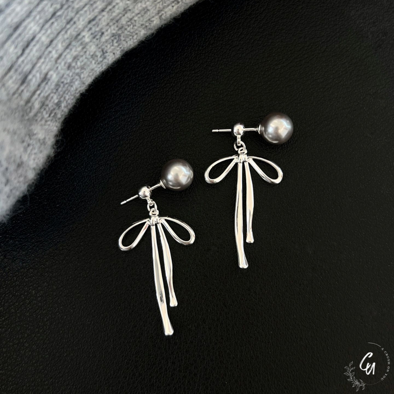 【4/28(月)〜再入荷】Pearl Ribbon Pierce