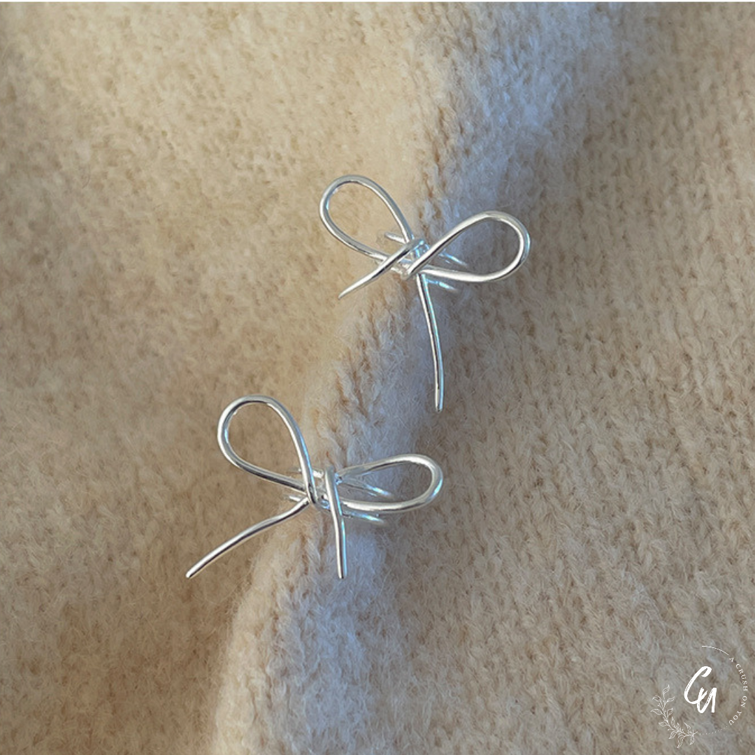 [7/26 (Fri) - NEW] Ribbon Twist Earcuff