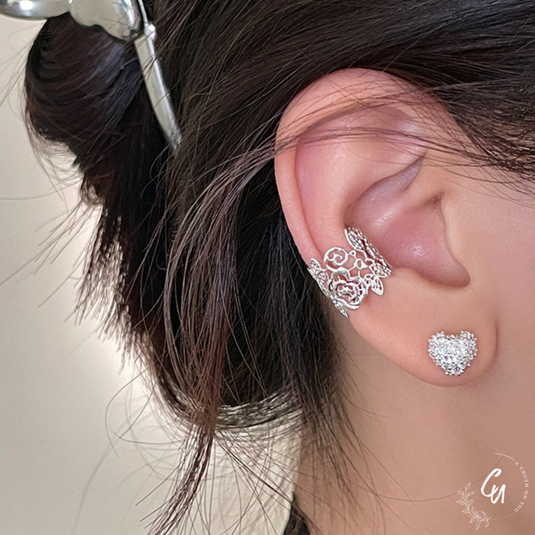 Rose Lace Earcuff