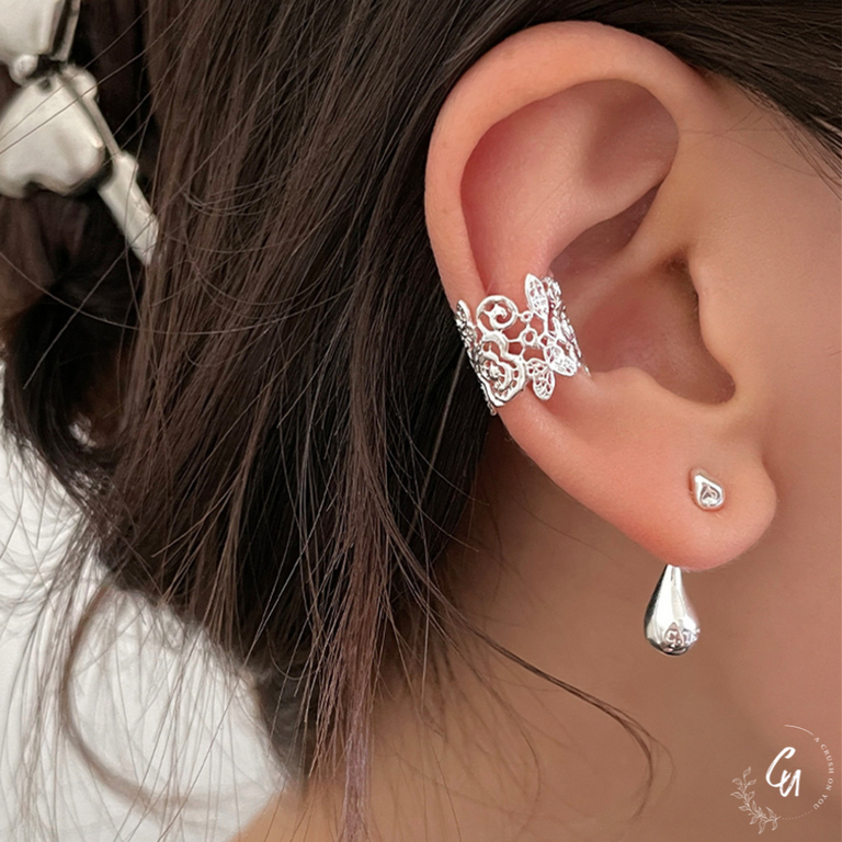 Rose Lace Earcuff