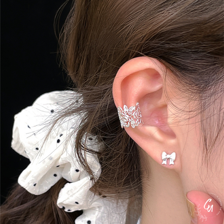 Rose Lace Earcuff
