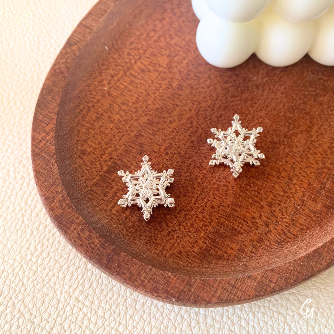 【1/15(水)〜NEW】SnowFlake Pierce